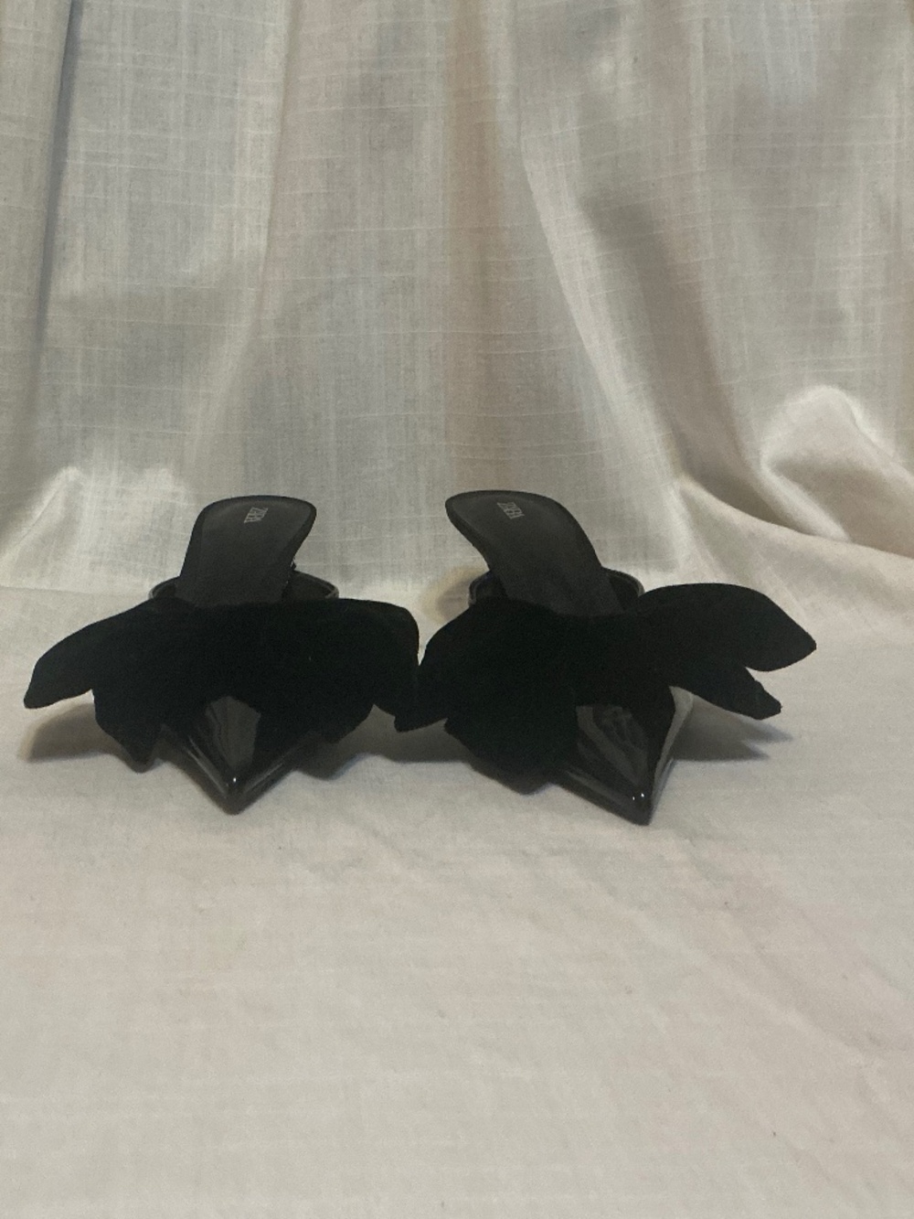 π€ Zara Velvet Bow Kitten Heel Mules β Black Patent / Velvet Bow - Picture 8 of 8